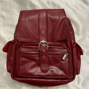 SMALL RED FAUX LEATHER BACKPACK